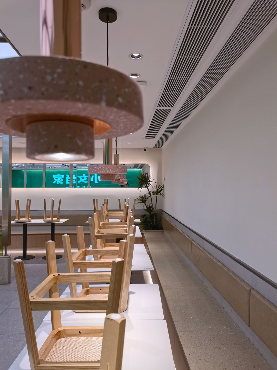轻松易筑项目交付，连锁快餐品牌“小女当家”新店来啦！