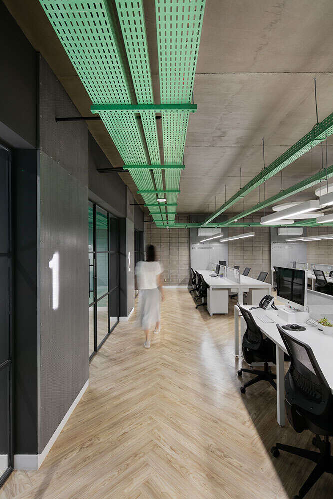 舒适别致，以绿色为主色调的办公室设计案例赏析
