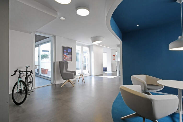 E-Novia办公室装修设计，简约清晰感，具有创新性效果