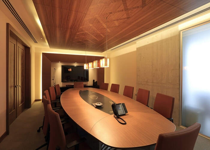 Ertunç Özcan总部办公室装修设计，采用高质材料装修出商务风
