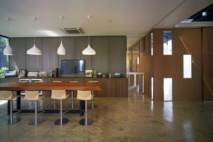 HG Metal办公室装修设计，采用工业风格宁静的环境