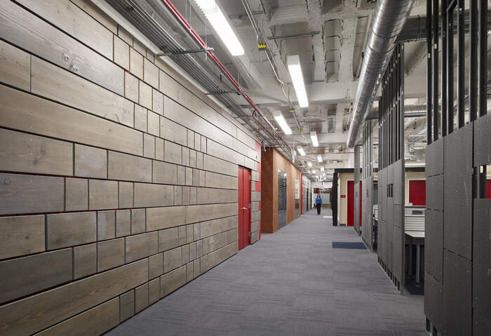 Yelp办公室装修设计，工业朴素充满活力效果