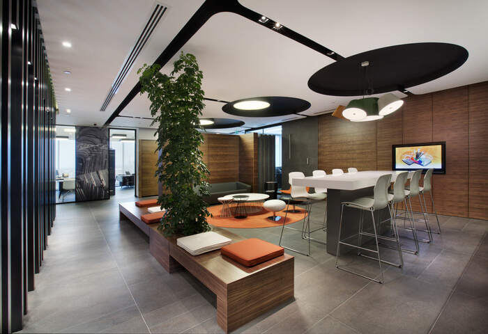 伊斯坦布尔办公室装修项目，体现出简单时尚办公环境