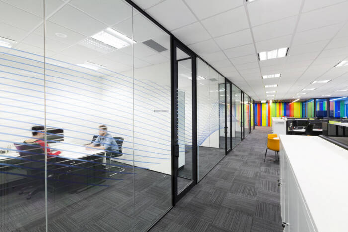 ACMA 办公室装修设计，呈现一个有趣而充满活力的办公环境