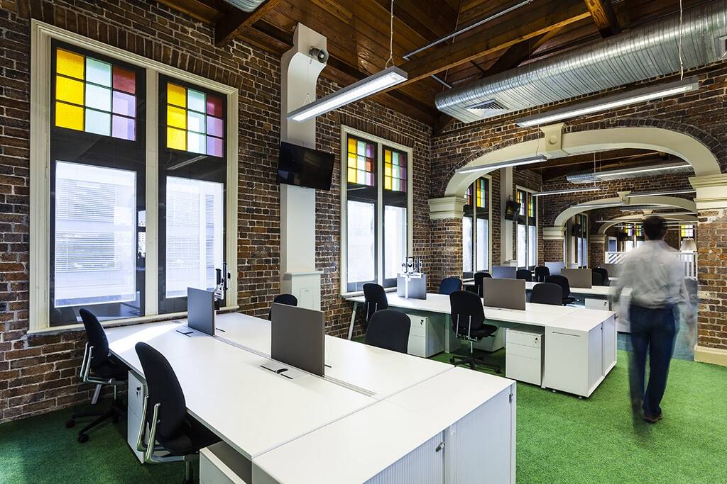 Wotif 集团办公室设计，色彩缤纷的办公环境