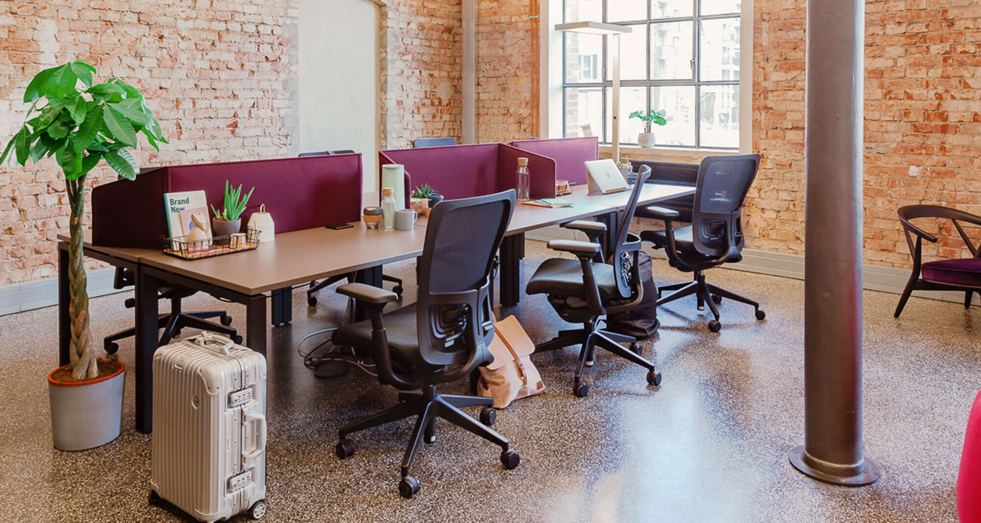 小型办公室装修空间，该怎么设计装修好看呢？