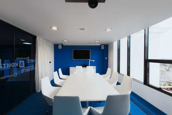 分享几种办公室装修墙面方法，打造一个温馨的办公空间环境