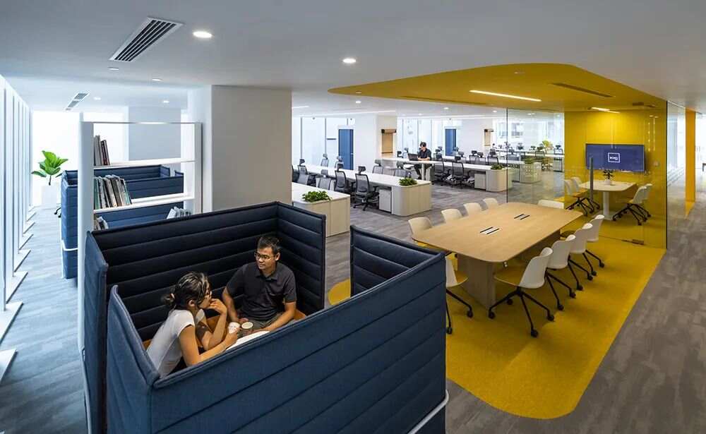 深圳办公室设计巧妙用色和趣味元素营造惬意办公氛围