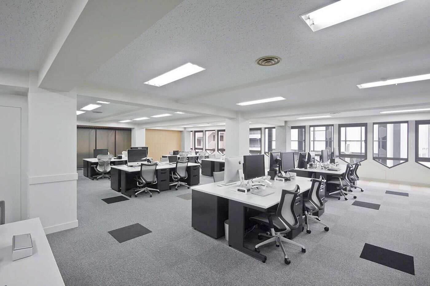 深圳办公室装修设计的功能与设计巧妙融合