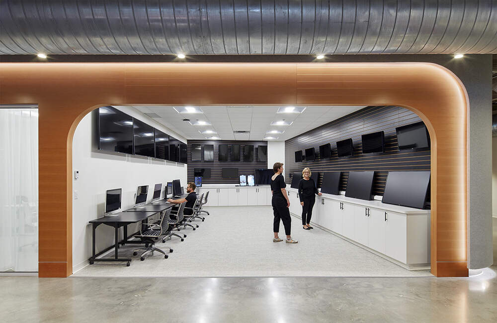 专业办公室装修方案丨打造灵活多用途工作空间