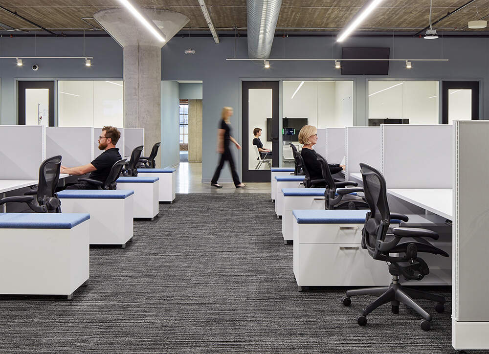 专业办公室装修方案丨打造灵活多用途工作空间