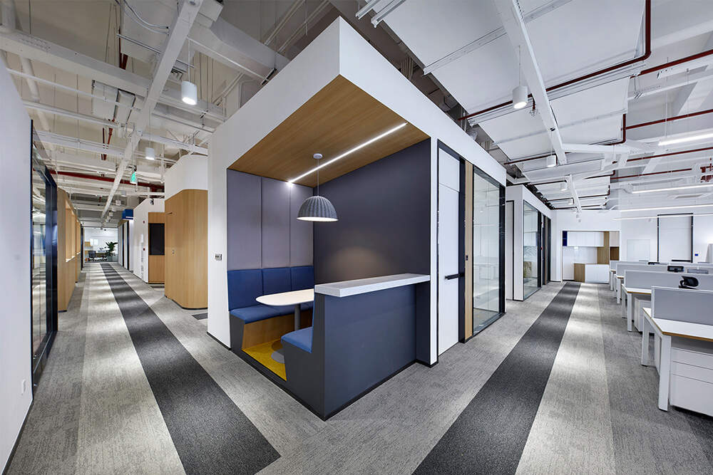 如何让办公室装修设计更简洁更大方呢？